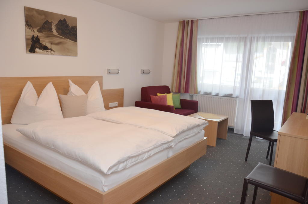 Hotel Garni Sport Sonneck กัลเทือร์ ห้อง รูปภาพ